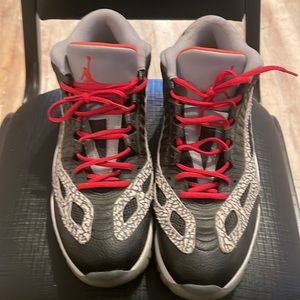 Jordan 11 Low IE size 14